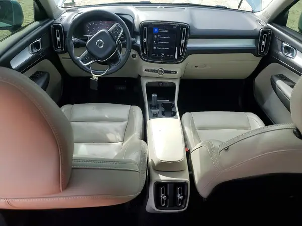 YV4162XZ9K2013255 2019 VOLVO XC40 - Image 8