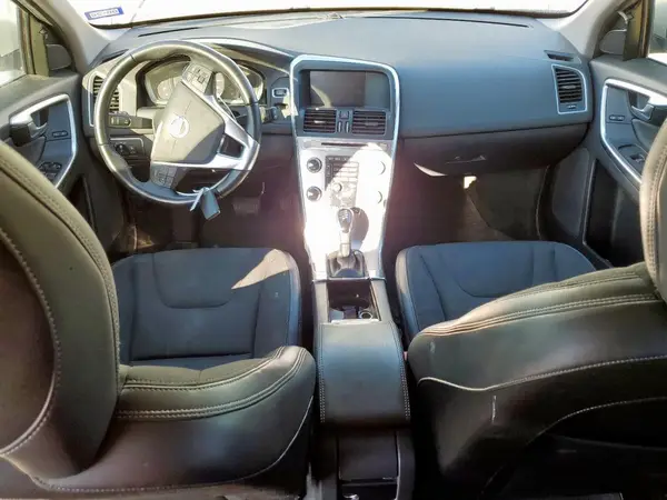 YV440MDJ0H2074155 2017 VOLVO XC60 - Image 8