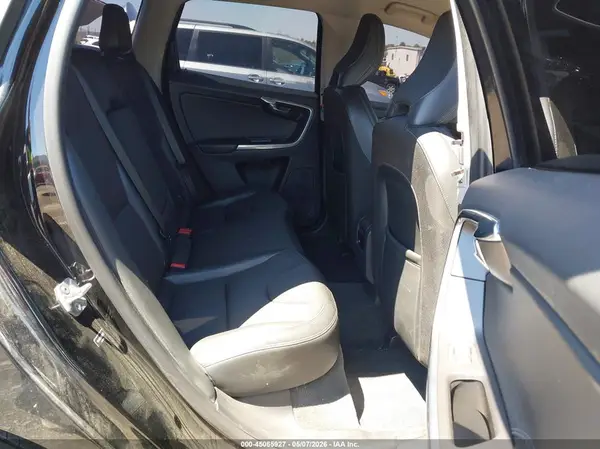 YV440MDJ1G2919321 2016 VOLVO XC60 - Image 8