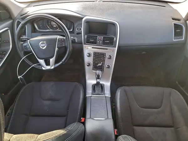 YV440MDJ1H2075847 2017 VOLVO XC60 - Image 8