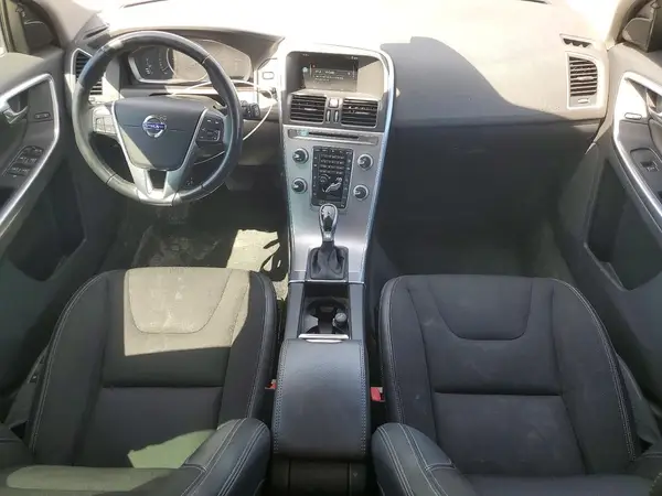 YV440MDJ1H2087187 2017 VOLVO XC60 - Image 8