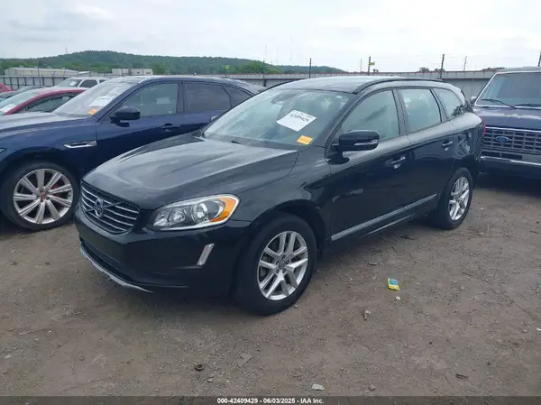YV440MDJ1H2097153 2017 VOLVO XC60 - Image 2