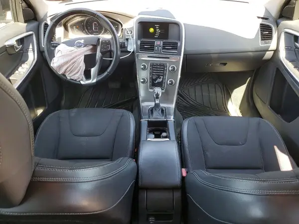 YV440MDJ2G2918288 2016 VOLVO XC60 - Image 8