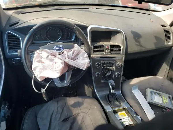 YV440MDJ3G2852172 2016 VOLVO XC60 - Image 8