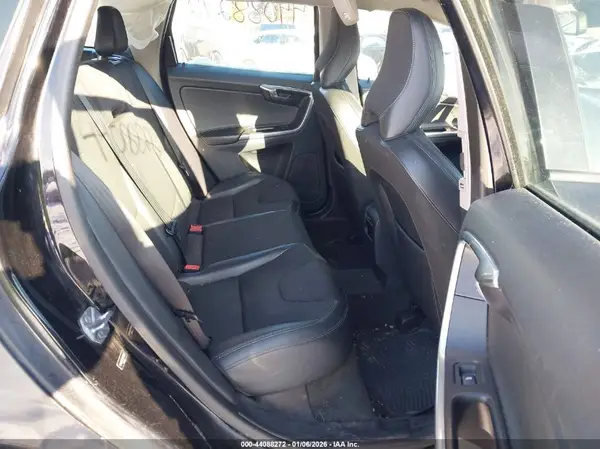 YV440MDJ3G2865598 2016 VOLVO XC60 - Image 8