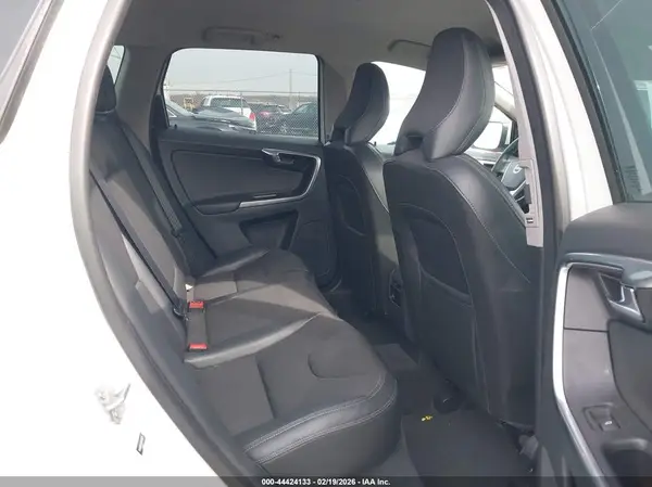YV440MDJ4G2842525 2016 VOLVO XC60 - Image 8