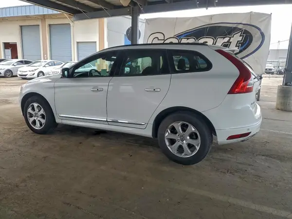 YV440MDJ4G2850172 2016 VOLVO XC60 - Image 2
