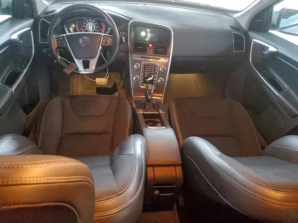 YV440MDJ4G2850172 2016 VOLVO XC60 - Image 8