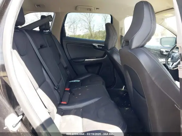 YV440MDJ5H2077536 2017 VOLVO XC60 - Image 8