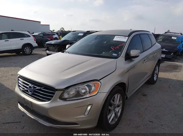 YV440MDJ5H2101219 2017 VOLVO XC60 - Image 2
