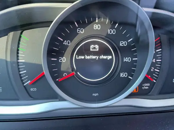 YV440MDJ6G2845538 2016 VOLVO XC60 - Image 8
