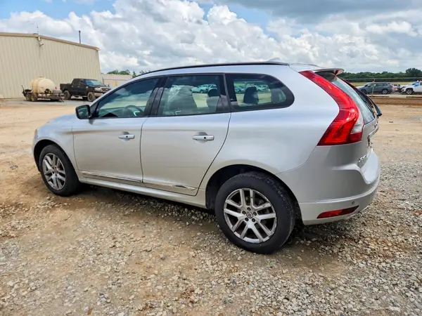 YV440MDJ6H2075715 2017 VOLVO XC60 - Image 2
