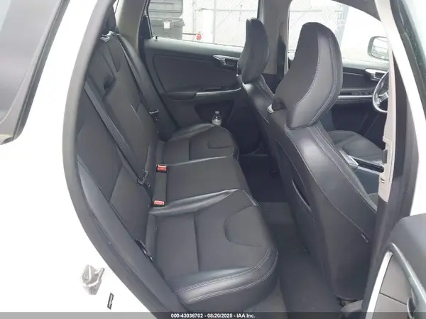 YV440MDJ7G2848416 2016 VOLVO XC60 - Image 8