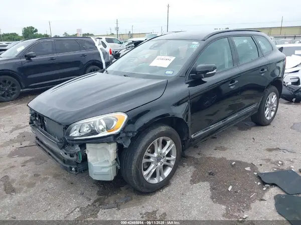 YV440MDJ8G2787061 2016 VOLVO XC60 - Image 2