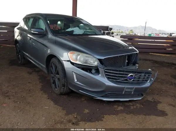 YV440MDJ8G2787139 2016 VOLVO XC60 - Image 1