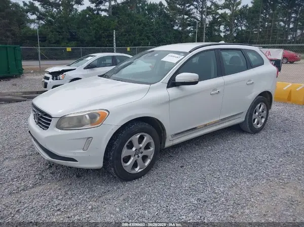YV440MDJ8G2850319 2016 VOLVO XC60 - Image 2