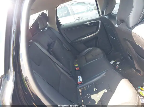 YV440MDJ8G2872840 2016 VOLVO XC60 - Image 8