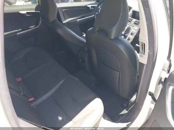 YV440MDJ8G2923477 2016 VOLVO XC60 - Image 8