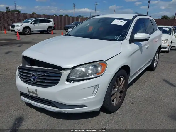 YV440MDJ8H2076428 2017 VOLVO XC60 - Image 2