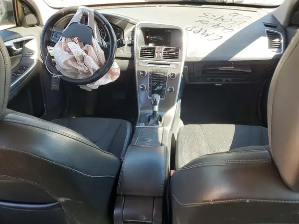 YV440MDJ9G2870935 2016 VOLVO XC60 - Image 8