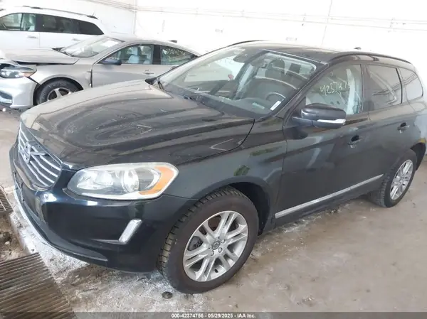 YV440MDJ9G2872118 2016 VOLVO XC60 - Image 2