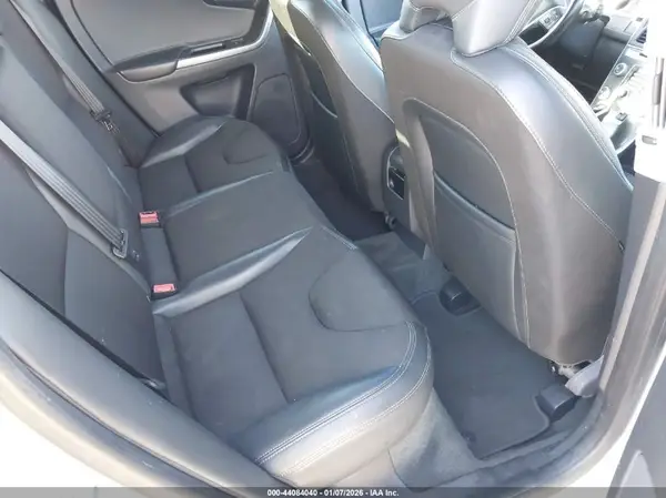 YV440MDJ9G2924413 2016 VOLVO XC60 - Image 8