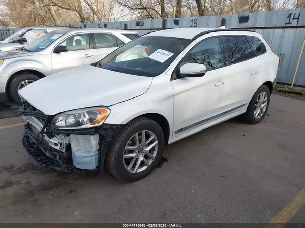 YV440MDJ9H2076163 2017 VOLVO XC60 - Image 2