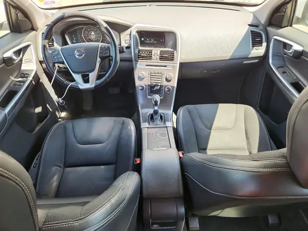 YV440MDJXG2814924 2016 VOLVO XC60 - Image 8