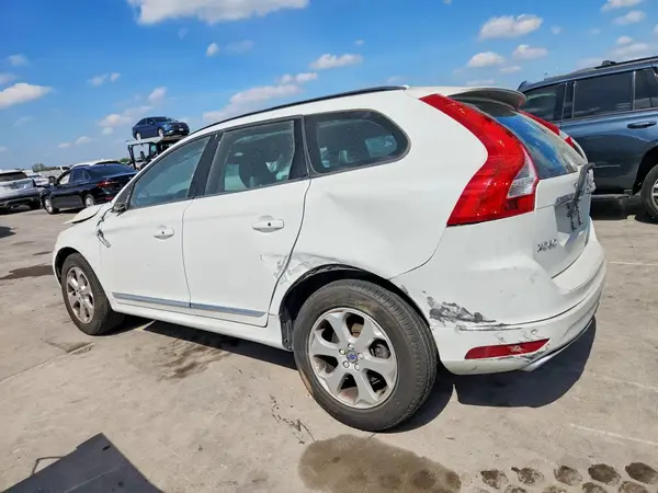 YV440MDJXG2849446 2016 VOLVO XC60 - Image 2