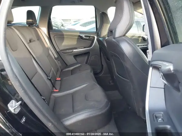 YV440MDJXG2859992 2016 VOLVO XC60 - Image 8