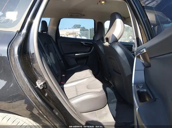 YV440MDJXG2860690 2016 VOLVO XC60 - Image 8