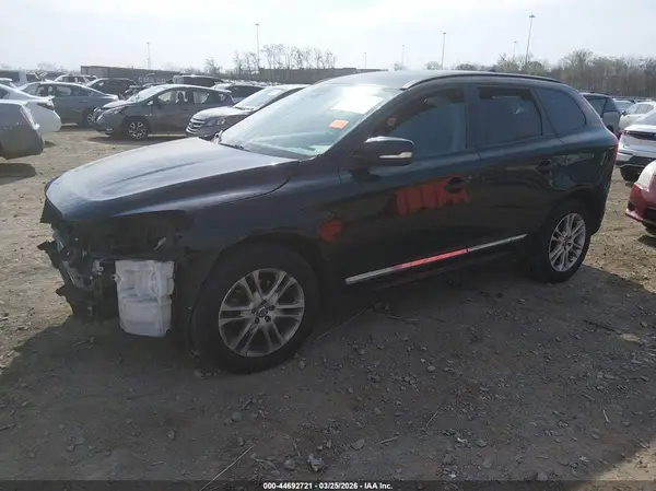 YV440MDJXG2868269 2016 VOLVO XC60 - Image 2