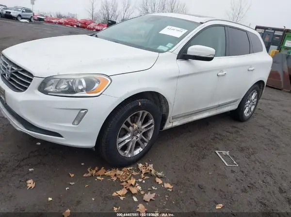 YV440MDK0G2781232 2016 VOLVO XC60 - Image 2