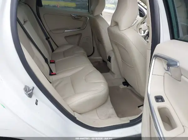 YV440MDK0G2781232 2016 VOLVO XC60 - Image 8