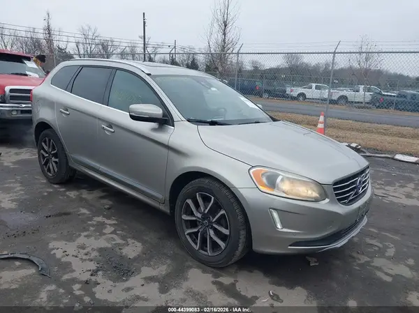 YV440MDK0G2789427 2016 VOLVO XC60 - Image 1