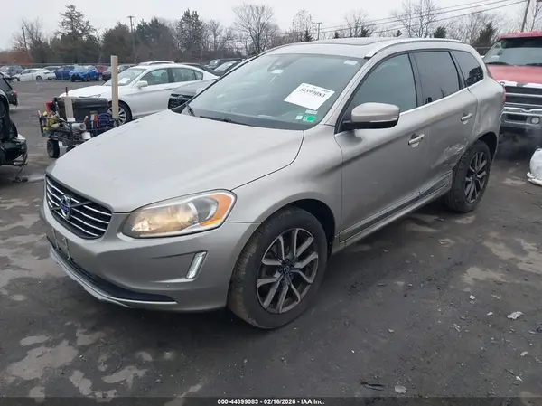 YV440MDK0G2789427 2016 VOLVO XC60 - Image 2
