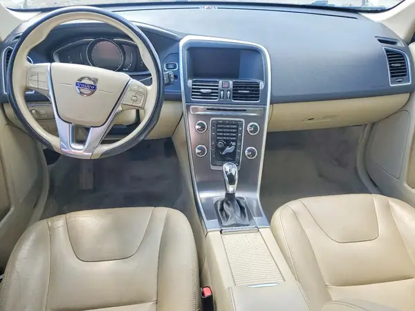 YV440MDK0G2823446 2016 VOLVO XC60 - Image 8