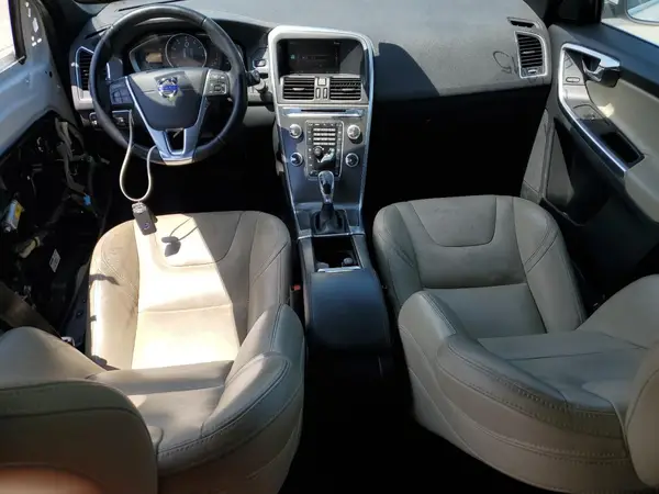 YV440MDK0G2850632 2016 VOLVO XC60 - Image 8