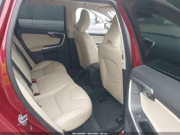 YV440MDK0G2856446 2016 VOLVO XC60 - Image 8