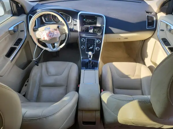 YV440MDK1G2782440 2016 VOLVO XC60 - Image 8