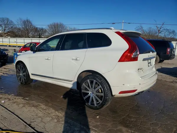 YV440MDK1G2790800 2016 VOLVO XC60 - Image 2