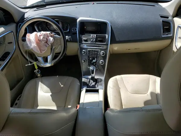 YV440MDK1G2808048 2016 VOLVO XC60 - Image 8