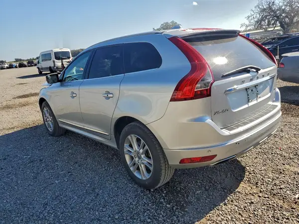 YV440MDK1G2809832 2016 VOLVO XC60 - Image 2