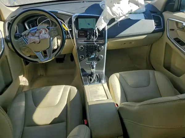 YV440MDK1G2809832 2016 VOLVO XC60 - Image 8