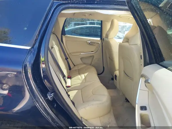 YV440MDK1G2827196 2016 VOLVO XC60 - Image 8