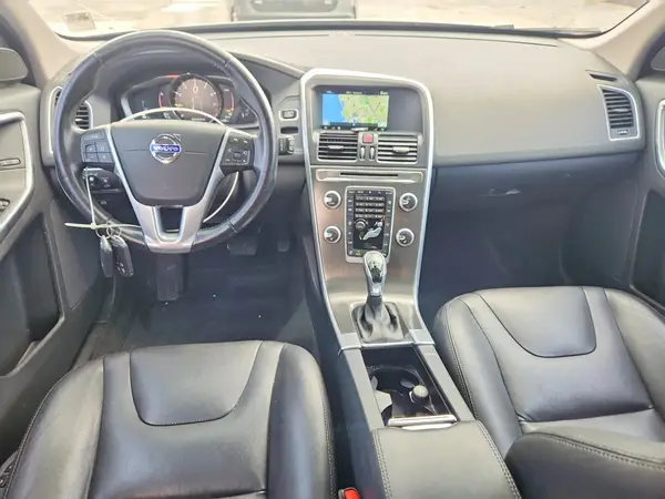 YV440MDK1G2830776 2016 VOLVO XC60 - Image 8