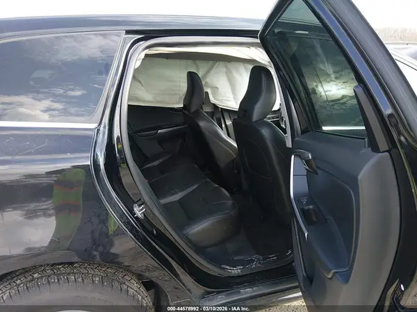 YV440MDK1G2922678 2016 VOLVO XC60 - Image 8