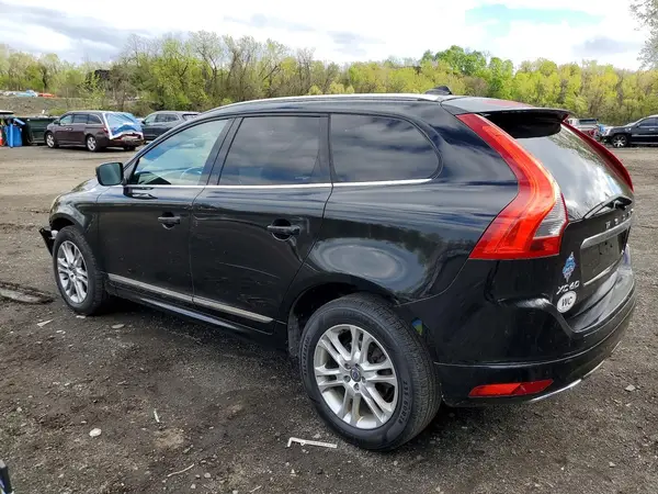 YV440MDK2G2778588 2016 VOLVO XC60 - Image 2