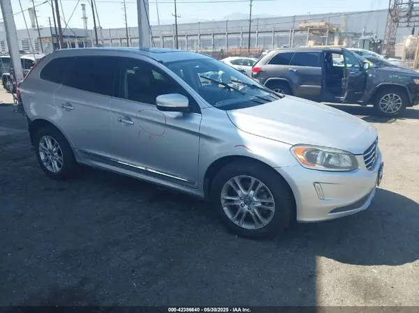 YV440MDK2G2836800 2016 VOLVO XC60 - Image 1