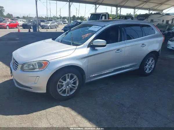YV440MDK2G2836800 2016 VOLVO XC60 - Image 2
